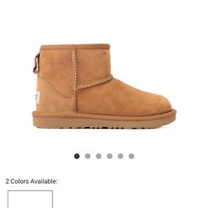 Big Kids Mini II classic Ugg boot in Chestnut size 5 (fits women 7)
